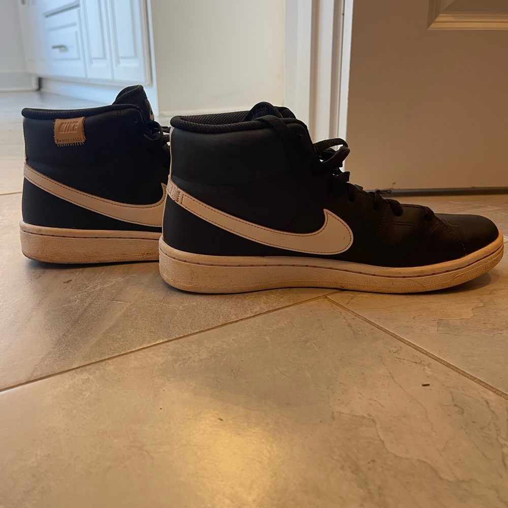 Unisex Nike Black and White High-Top sneakers